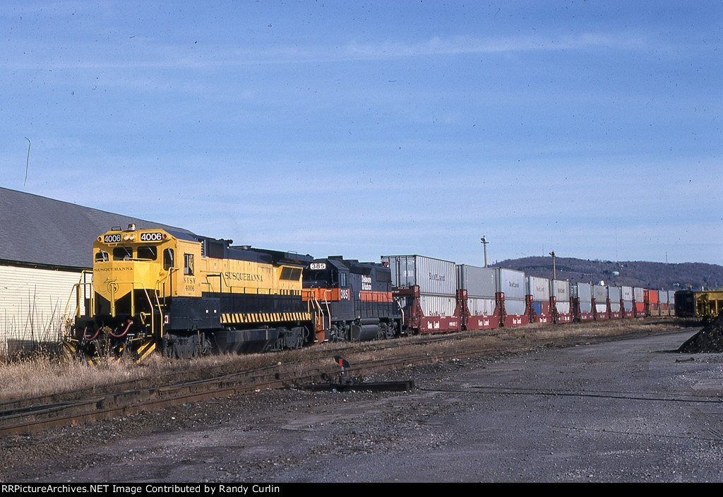 NYSW 4006 with stacks and a sunshine